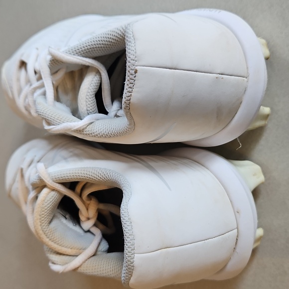 Nike Softball Cleats - Picture 6 of 14